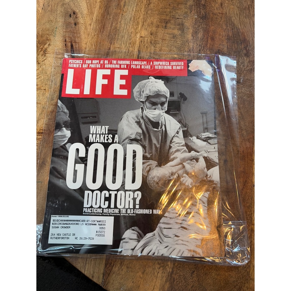 LIFE Magazine June 1998 Good Doctor Bob Hope RFK Polar Bears Vintage 90s